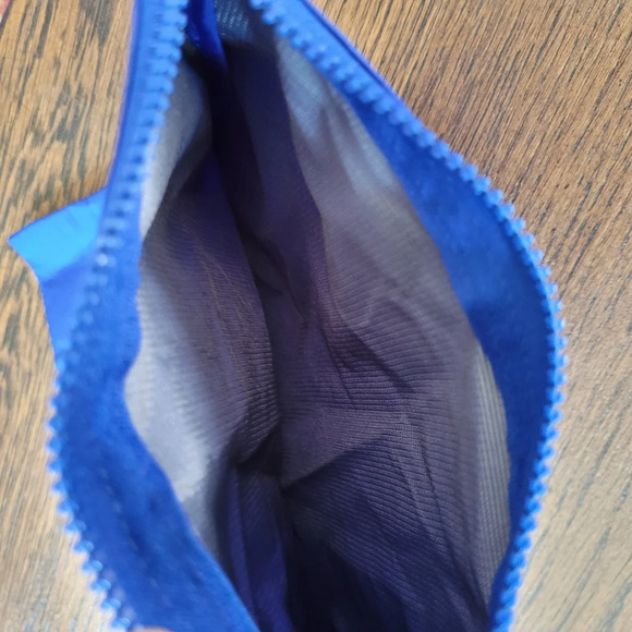 Hunter Blue Zippered Pouch LIKE NEW - Picture 6 of 6